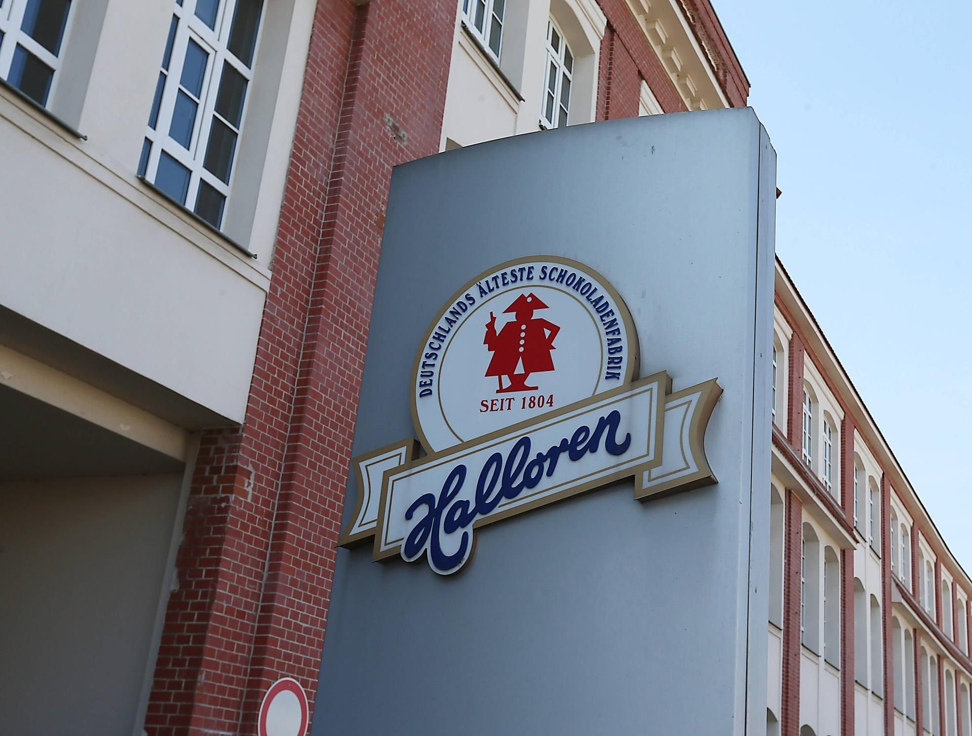 Bei der Halloren Schokoladenfabrik in Halle wird es für drei Monate Kurzarbeit in der Produktion und Technik geben. (Archivbild)