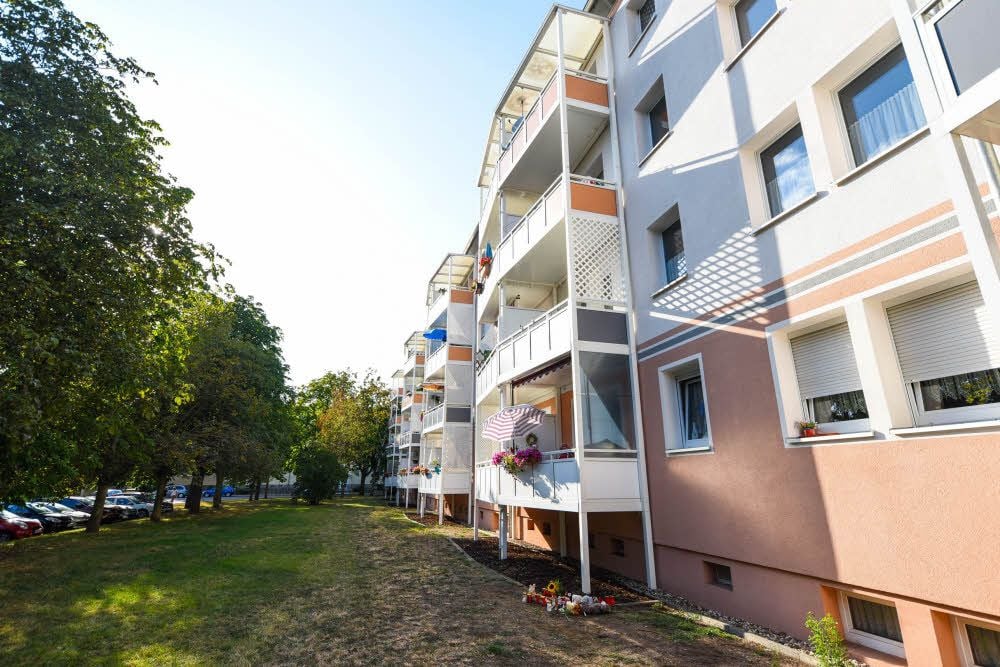 Der Ort des Unglücks: Hier ist ein kleiner Junge an seinem Geburtstag vom obersten Balkon gestürzt.