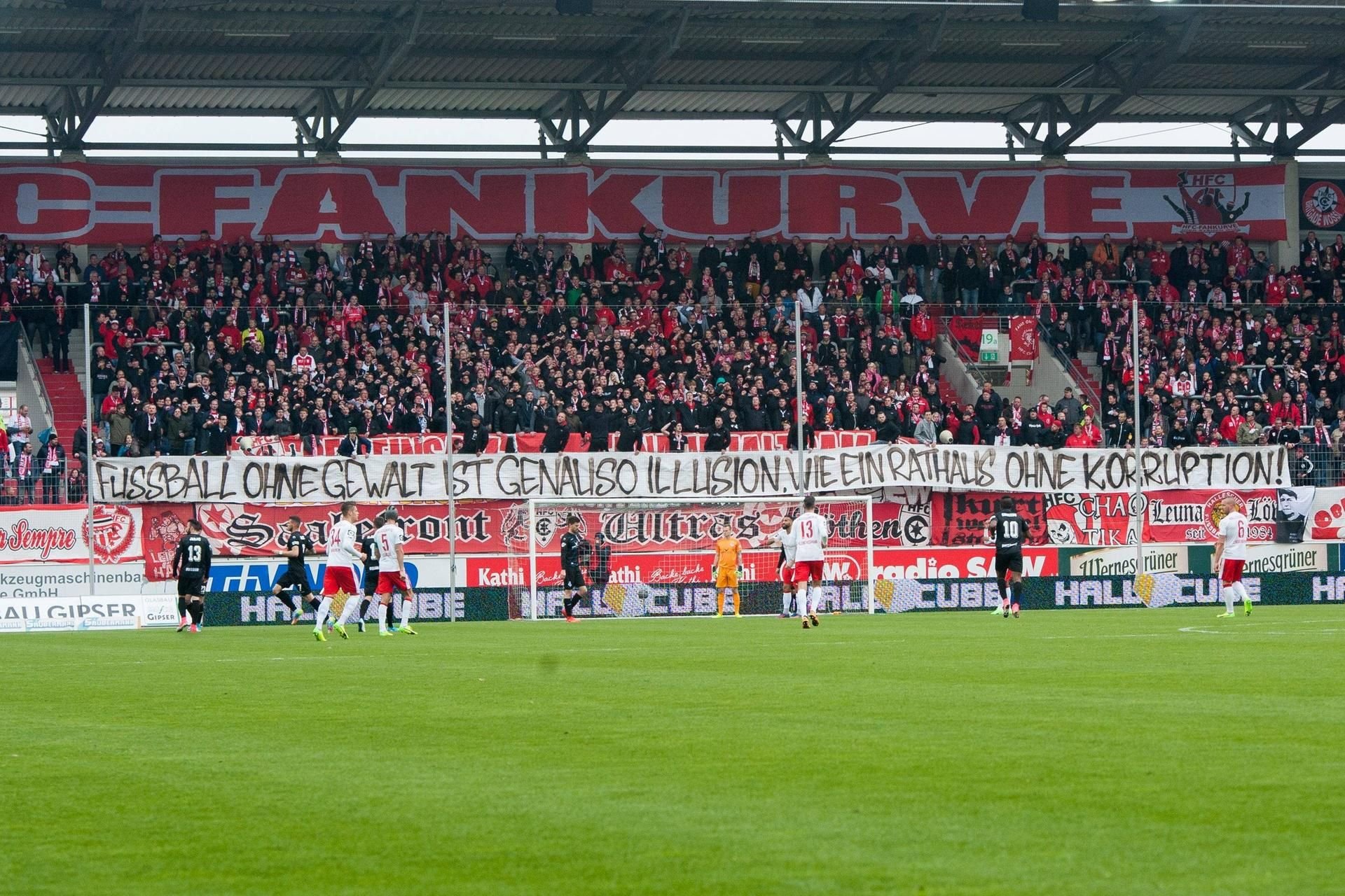 In Halle protestierten die Ultras 2017 gegen die Stadtverwaltung.