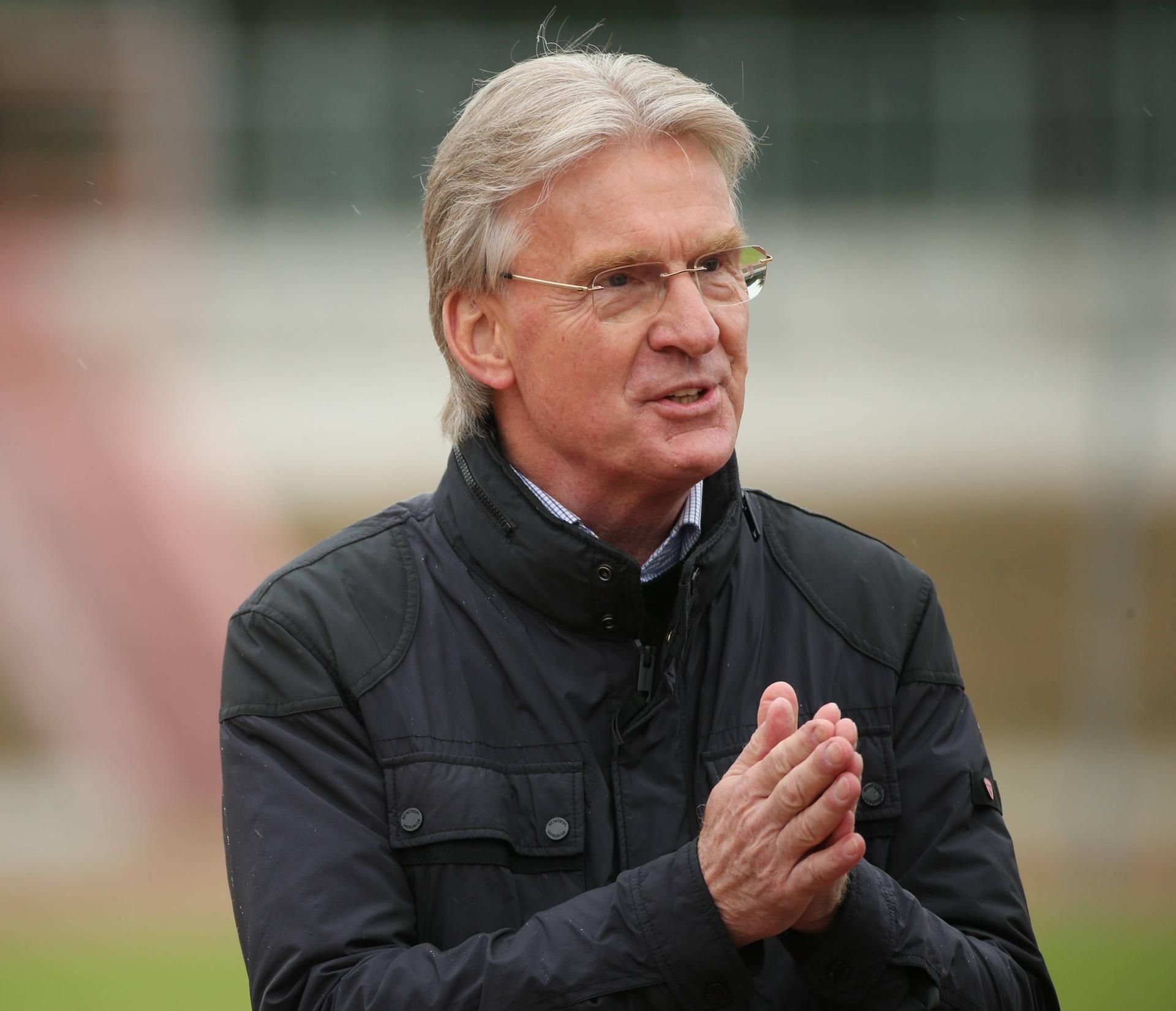 HFC-Präsident Michael Schädlich ist von 1860 München fasziniert, drückt am Samstag aber „seinen Jungs“ die Daumen.