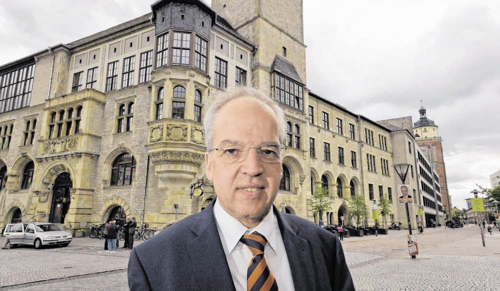 Stefan Exner (CDU) will vom Büro des Stadtratsvorsitzenden in das Büro des Oberbürgermeisters im Rathaus umziehen.
