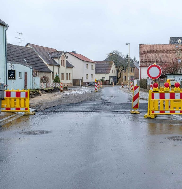 Etwa die Hälfte der Arbeiten beim Straßenbau der B182 in Trebitz sind geschafft.