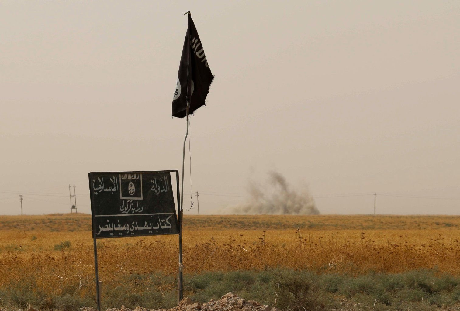Flagge der Terrormiliz Islamischer Staat im Nordirak.