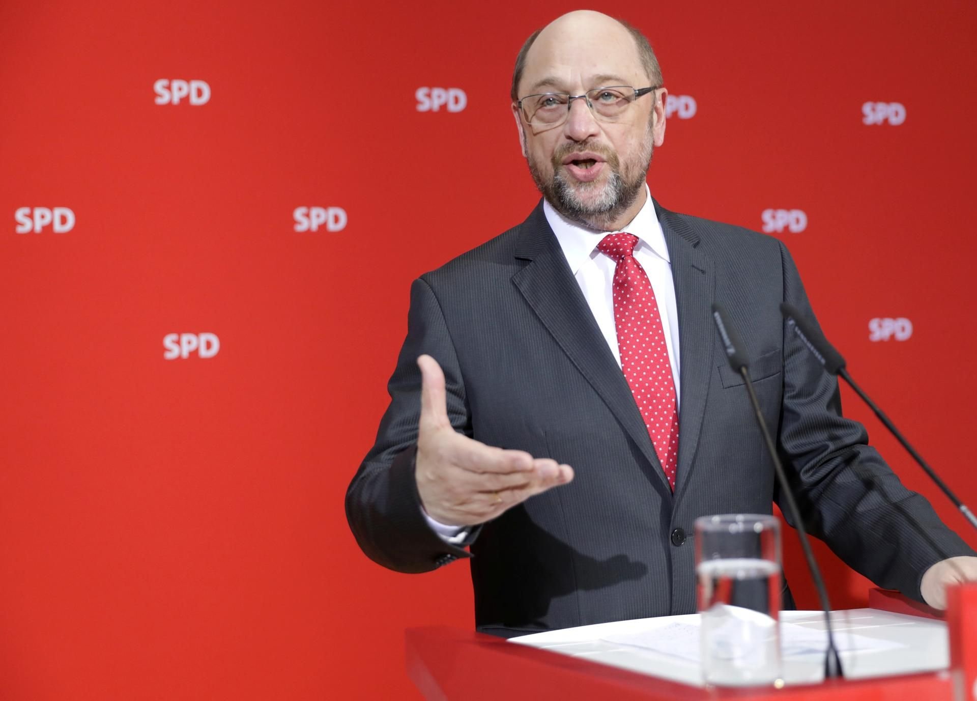 Der SPD-Vorsitzende und Kanzlerkandidat Martin Schulz bei einer kurzen Ansprache an seine Partei im Willy-Brandt-Haus nach den ersten Hochrechnungen aus dem Saarland.