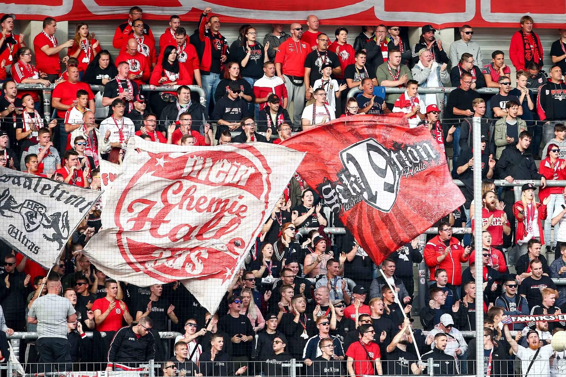 Viele Fans des Halleschen FC reisen im Sonderzug zum Auswärtsspiel bei 1860 München am Samstag.
