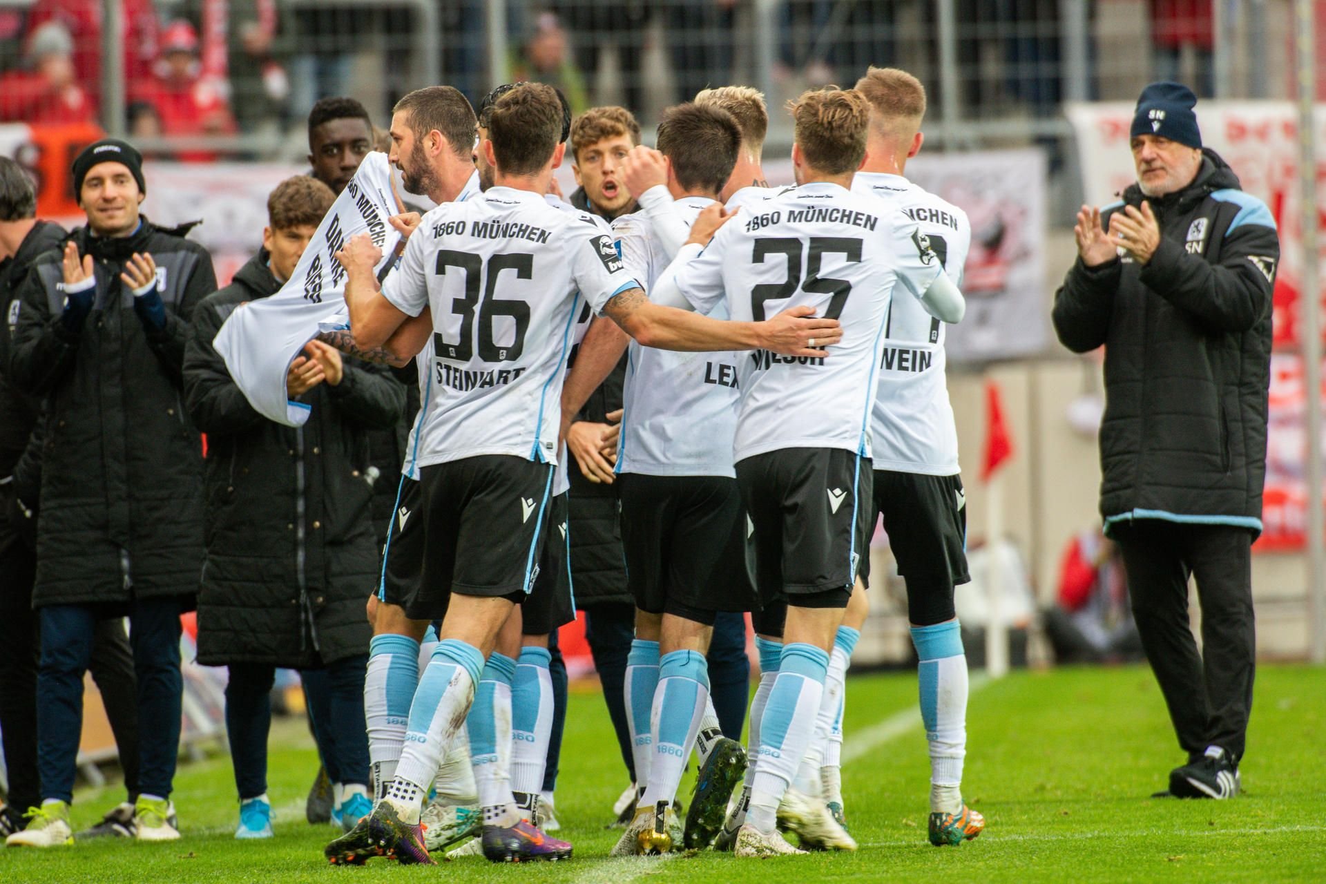 1860 München hat in Halle gewonnen und anschließend den Namen des neuen Trainers öffentlich gemacht.