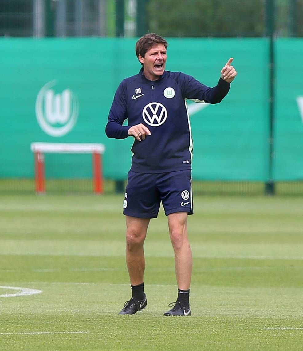 Wolfsburgs Trainer Oliver Glasner.