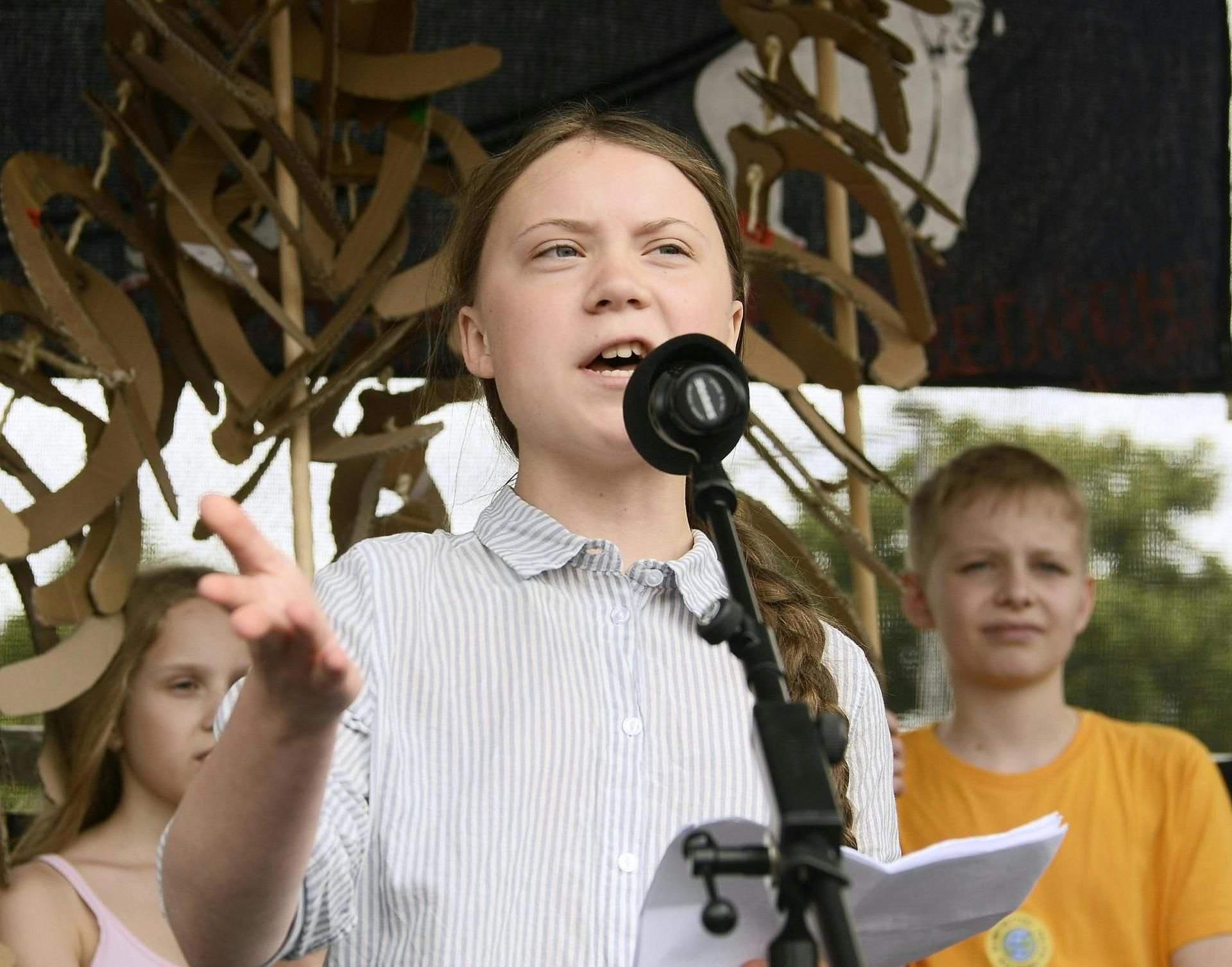 Greta Thunberg, Klima-Aktivistin aus Schweden, spricht während einer Demonstration für Klimagerechtigkeit und mutige Umweltpolitik im Rahmen des Klimastreiks Fridays for Future am Freitag in Wien.