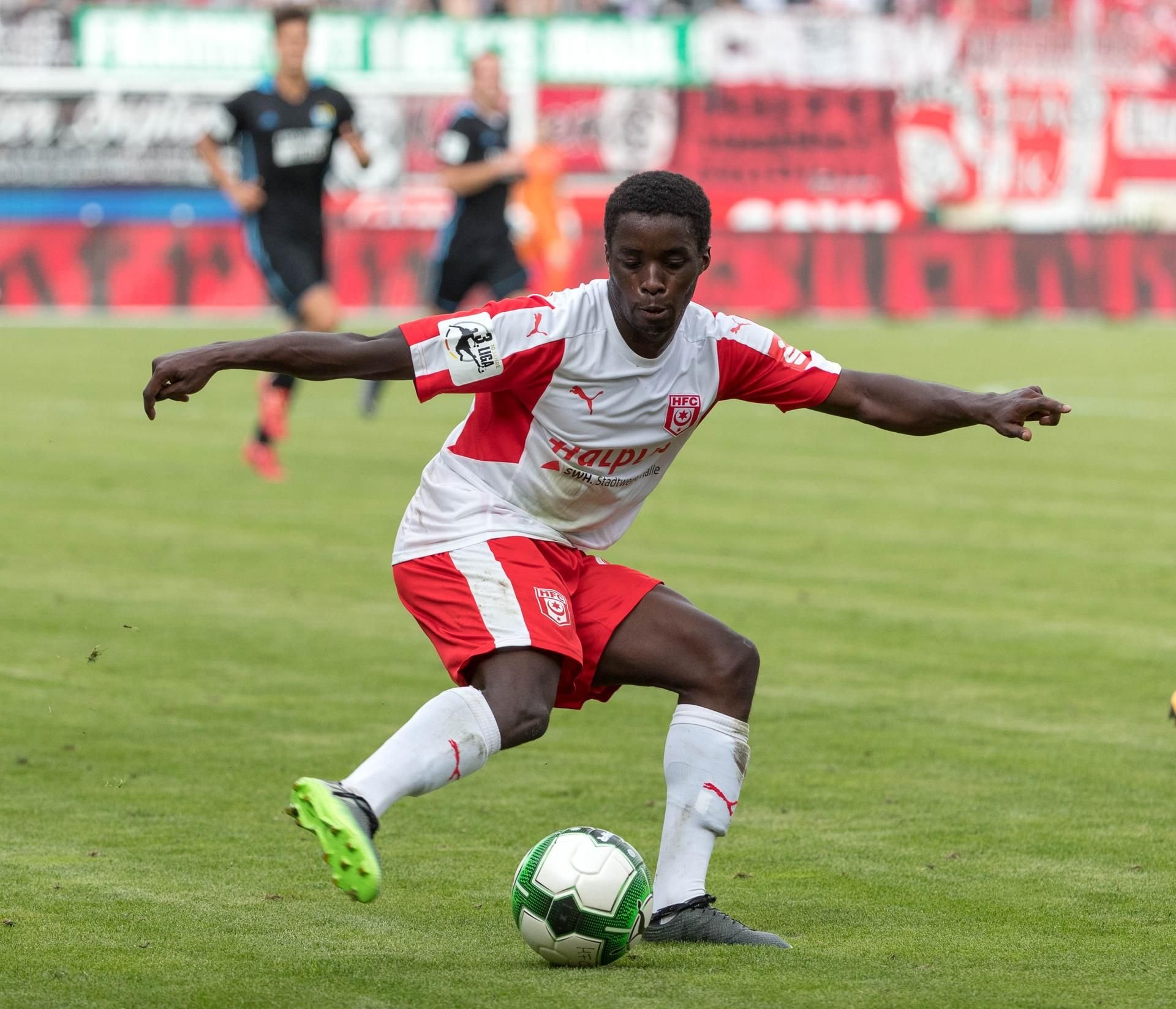 Mit seinem Schuss ins Paderborner Tor wurde Braydon Manu am ersten Spieltag der Liebling der HFC-Fans. Inzwischen ist es ruhig um ihn geworden.