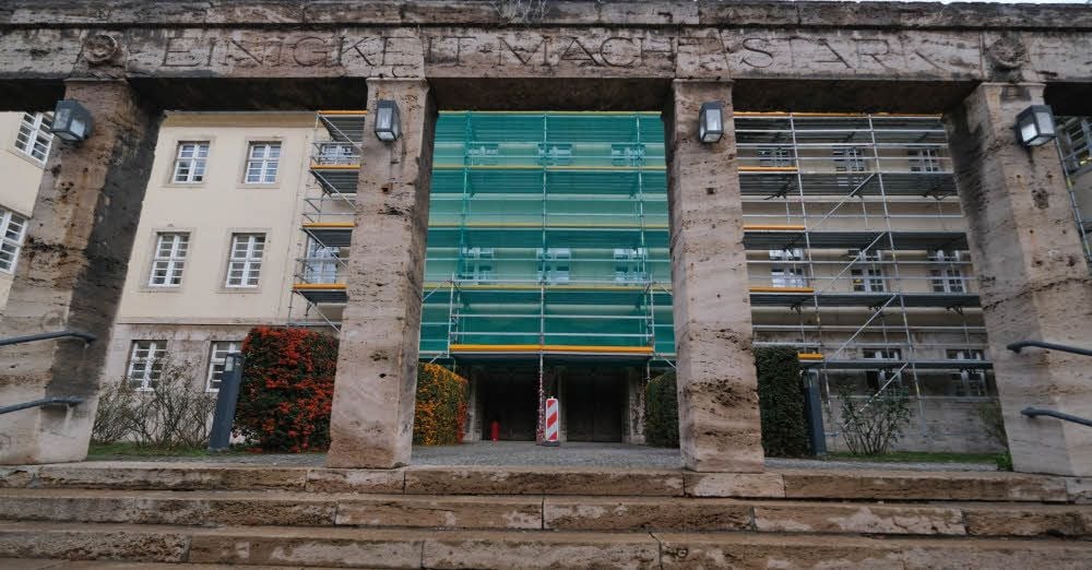 Einst Sozialamt, jetzt einer der Standorte des Landesverwaltungsamts: das Gebäude in der Maxim-Gorki-Straße 4.