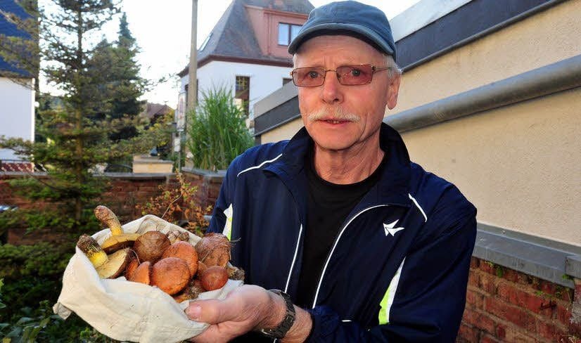 Bei Manfred Schmalfuß aus Rössuln war pilzmäßig alles in Ordnung - auch er kam zu Uta Nothnagel. Er fand unter anderem den Rostroten Lärchenröhrling.