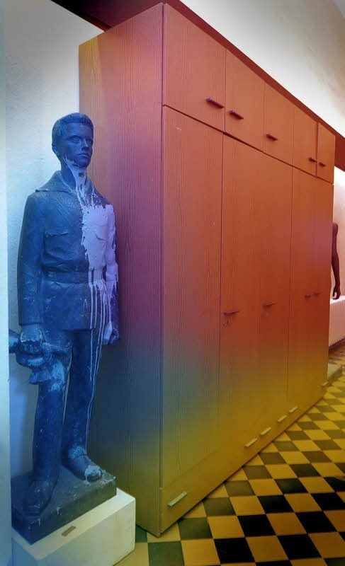 Bekleckert und abgestellt: das Trompeter-Denkmal