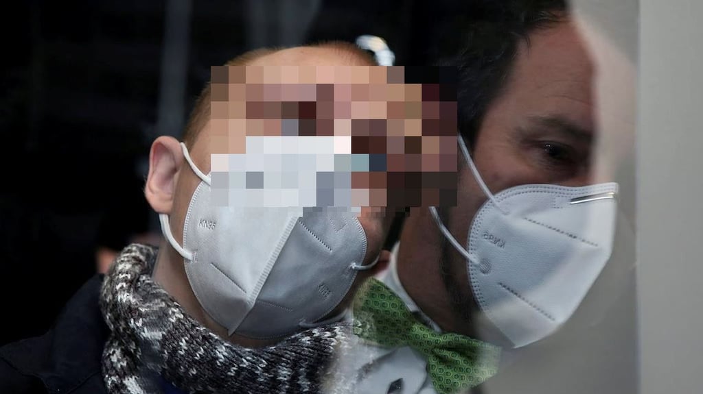 Stephan B. neben seinem Verteidiger Thomas Rutkowski.