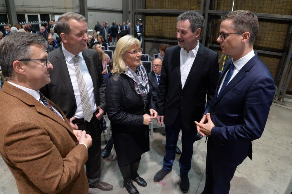 Detlef Gürth, Olaf Leicht, Anke Schmidt, Gastgeber Norbert Buschmeier und Carsten Linnemann (von links).