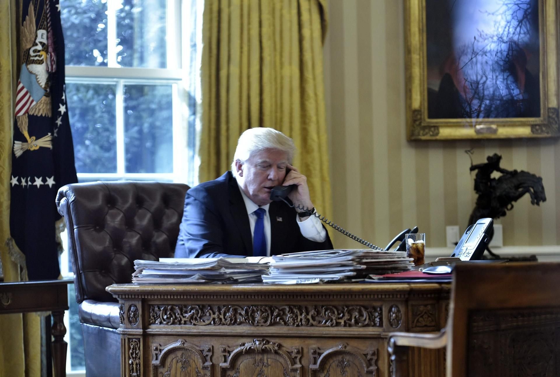 Donald Trump telefoniert mit Wladimir Putin (Bild vom 28. Januar).