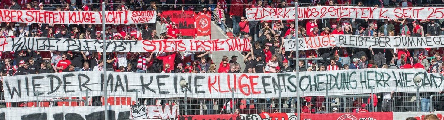 Immer wieder gibt es Proteste im Stadion gegen die Absetzung von Steffen Kluge als Leiter des Fanprojekts.