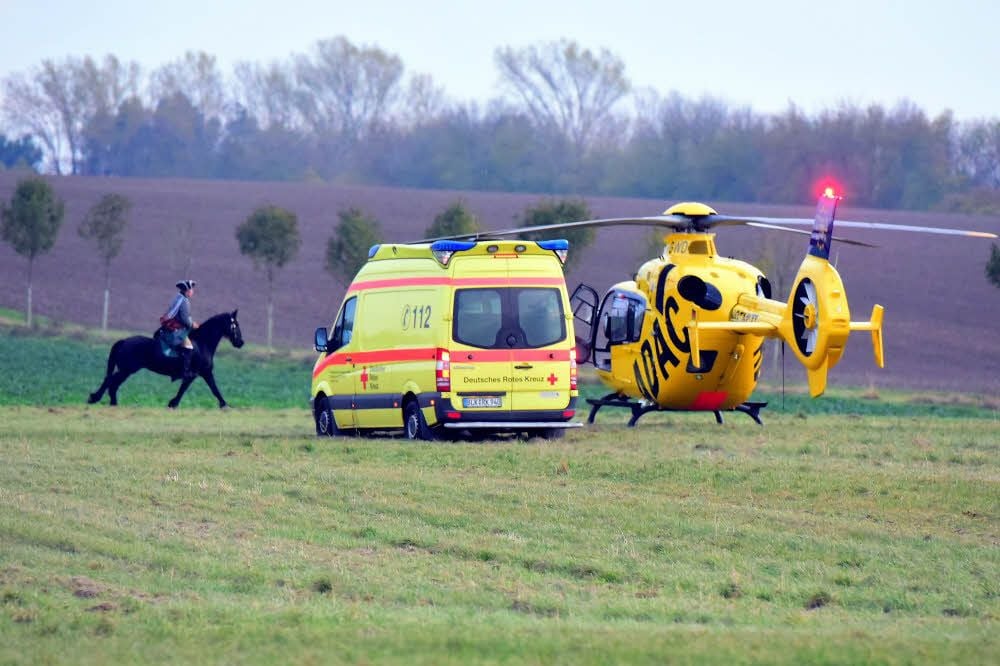 Ein Unfall hat auf dem Schlachtfeld am Sonnabend für eine Schrecksekunde gesorgt. Der Verletzte wurde via Helikopter ausgeflogen.