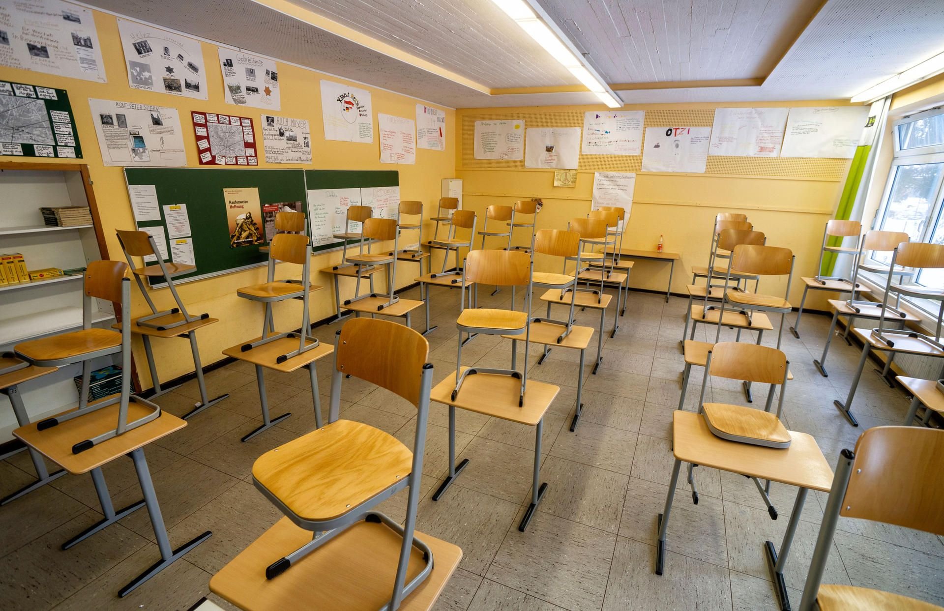 Ein Klassenraum der Leni-Valk-Realschule, in dem am Mittwoch ein Jugendlicher von mehreren anderen jungen Leuten angegriffen wurde.