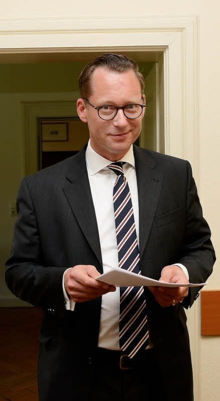 Nach der Kehrtwende in der Schließung der Zeitzer Frauenklinik dankt OB Thieme dem Engagement der Bürger: „Die Ankündigung ist ein großer Sieg für Zeitz! Ich freue mich riesig und bin unglaublich stolz auf die Zeitzer und alle Unterstützer."
