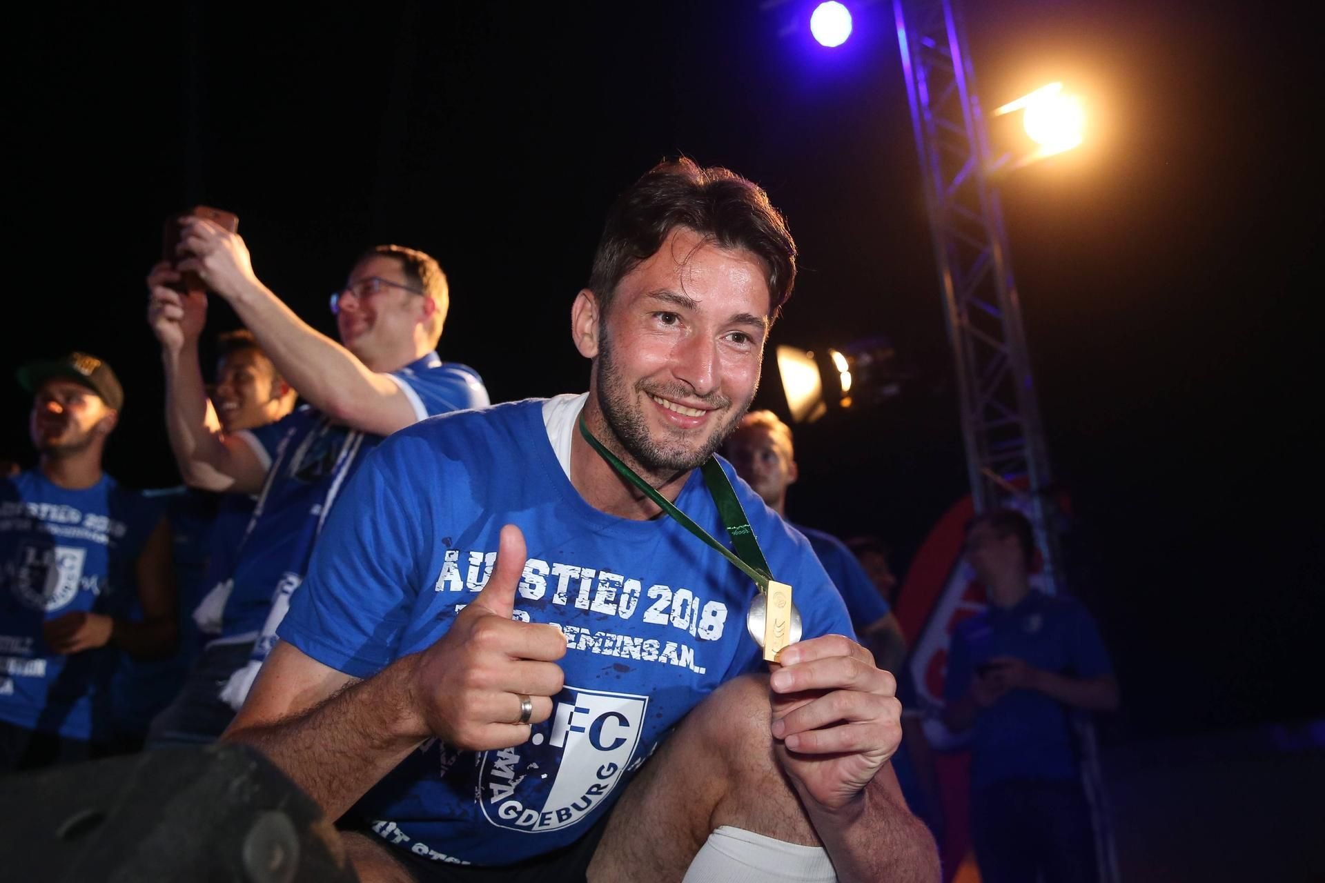 Als Kapitän stieg Marius Sowislo 2018 mit dem 1. FC Magdeburg in die 2. Bundesliga auf.