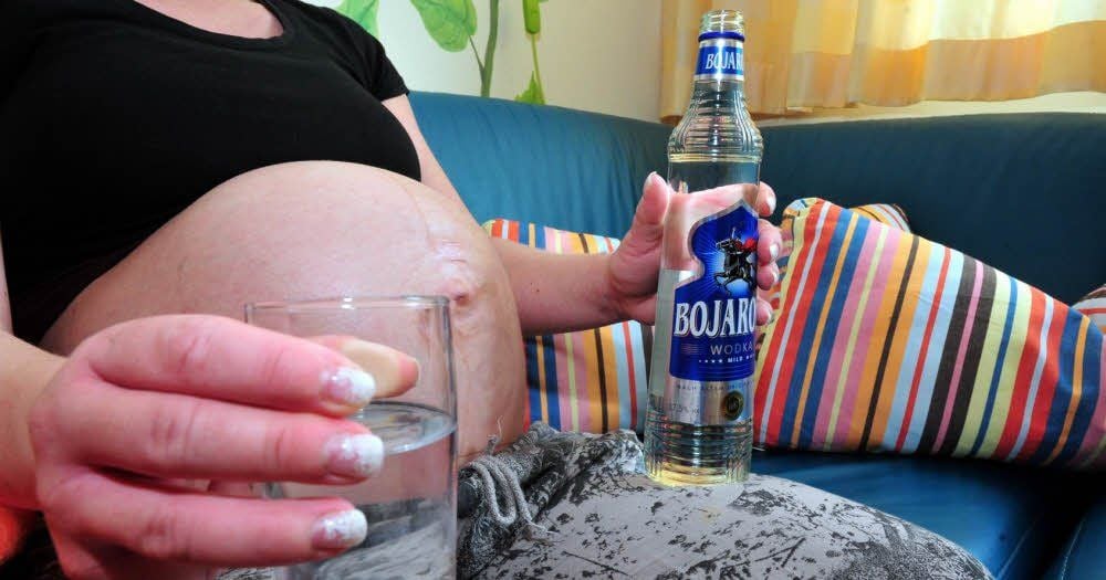 Für viele ist das unvorstellbar, doch es ist bittere Realität: Zu viele Frauen trinken in der Schwangerschaft regelmäßig Alkohol. Seit 1999 wird jährlich am 9. September der „Tag des alkoholgeschädigten Kindes“ begangen.