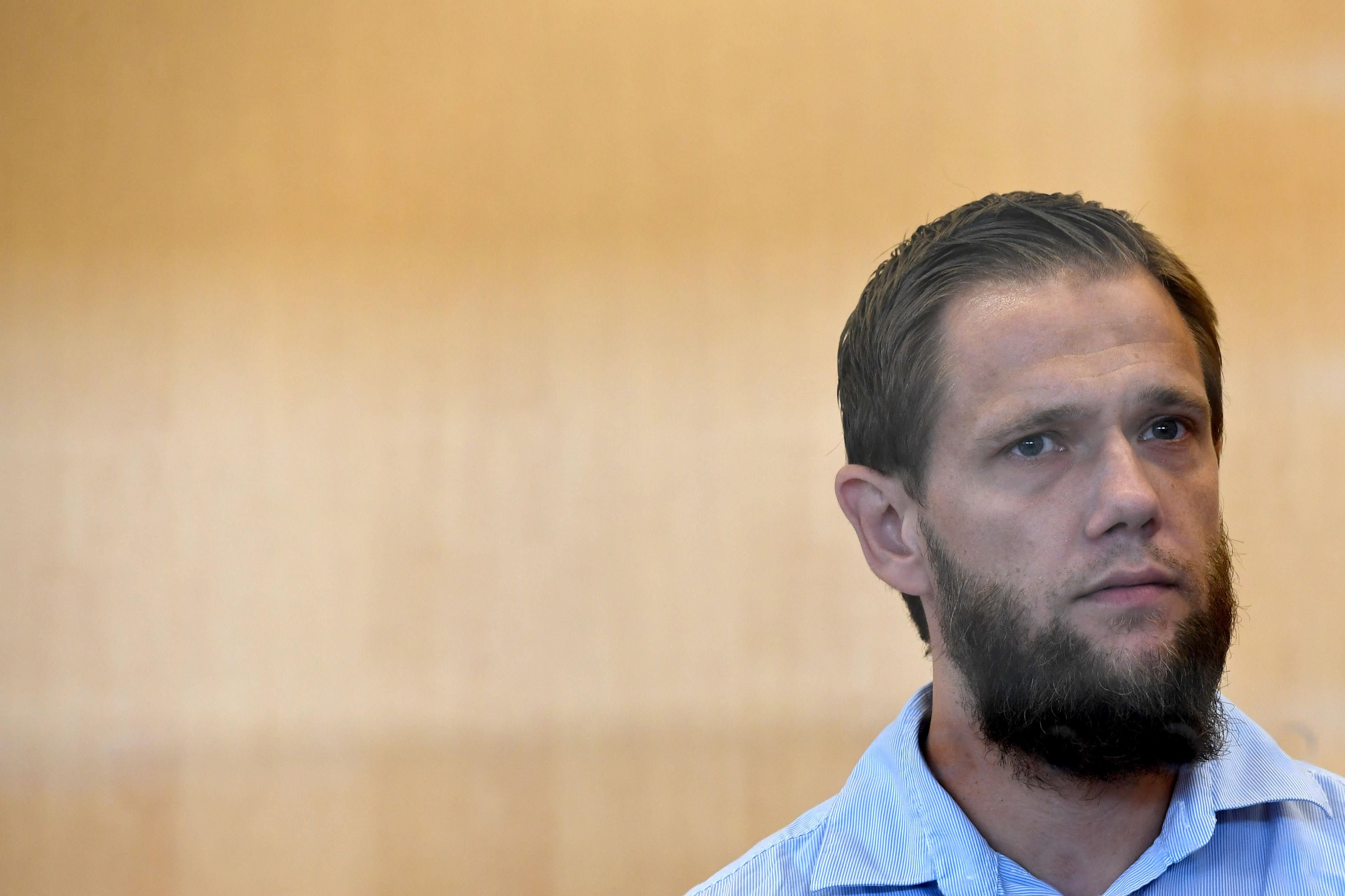 Sven Lauf in Gerichtssaal des Oberlandesgerichts Düsseldorf.
