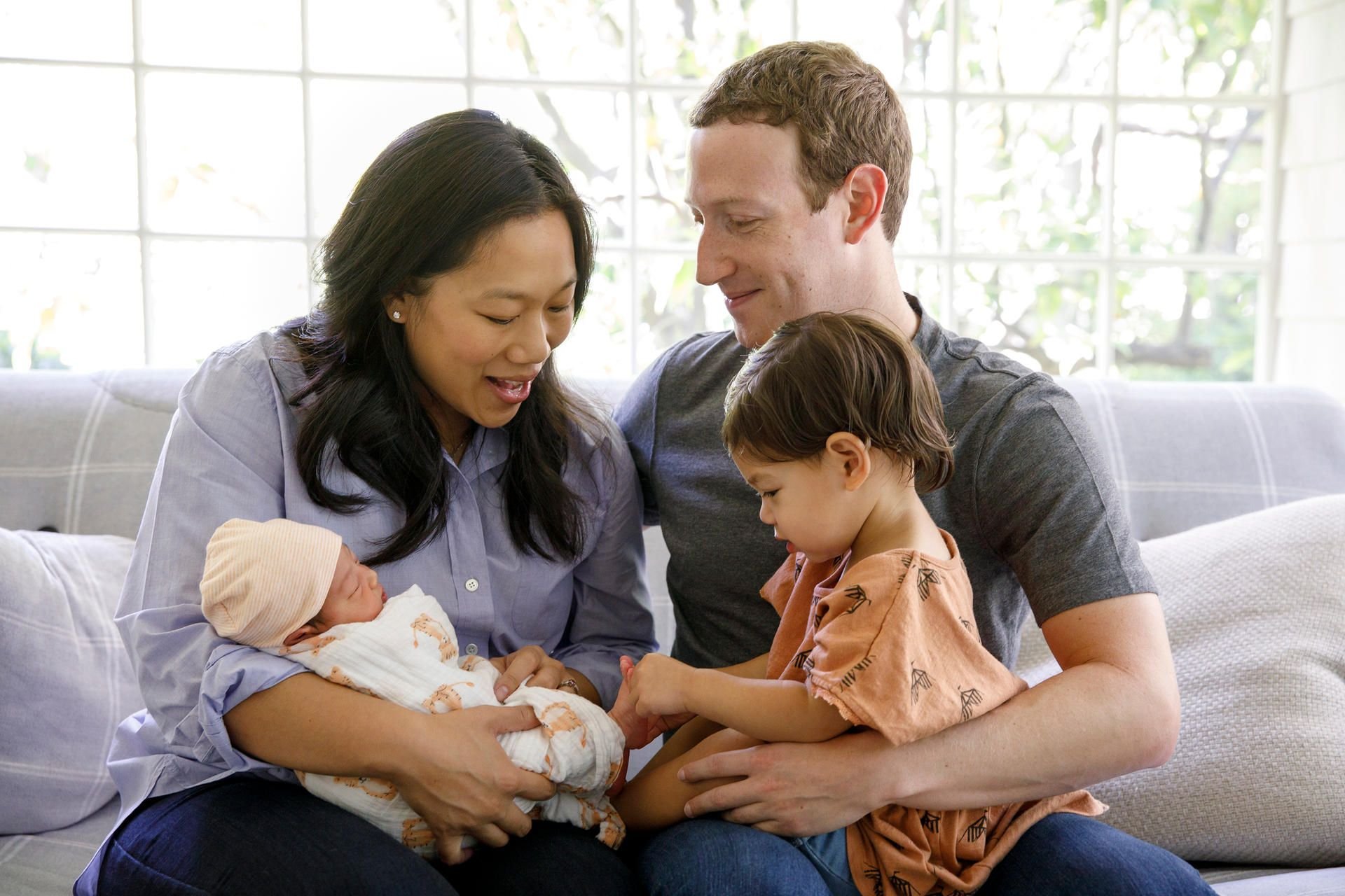 Mark Zuckerberg mit seiner Familie