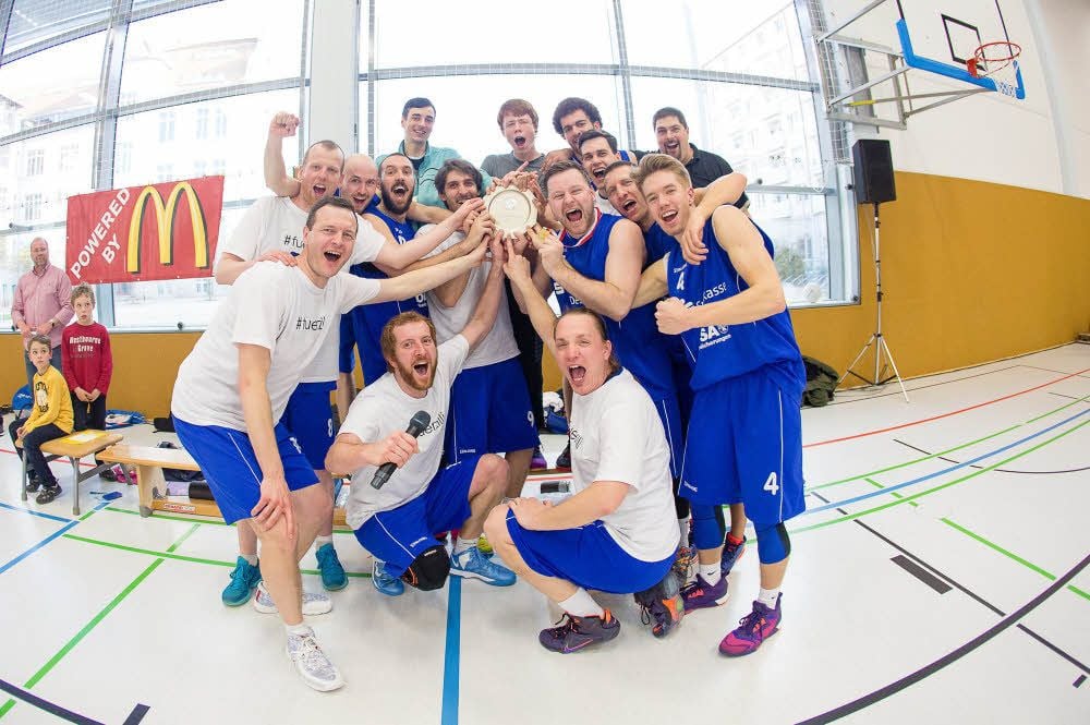 Der Jubel war groß: Der BC Anhalt holte sich 2016 den Landesmeistertitel Sachsen-Anhalts - und kann ihn nun weiter verteidigen.