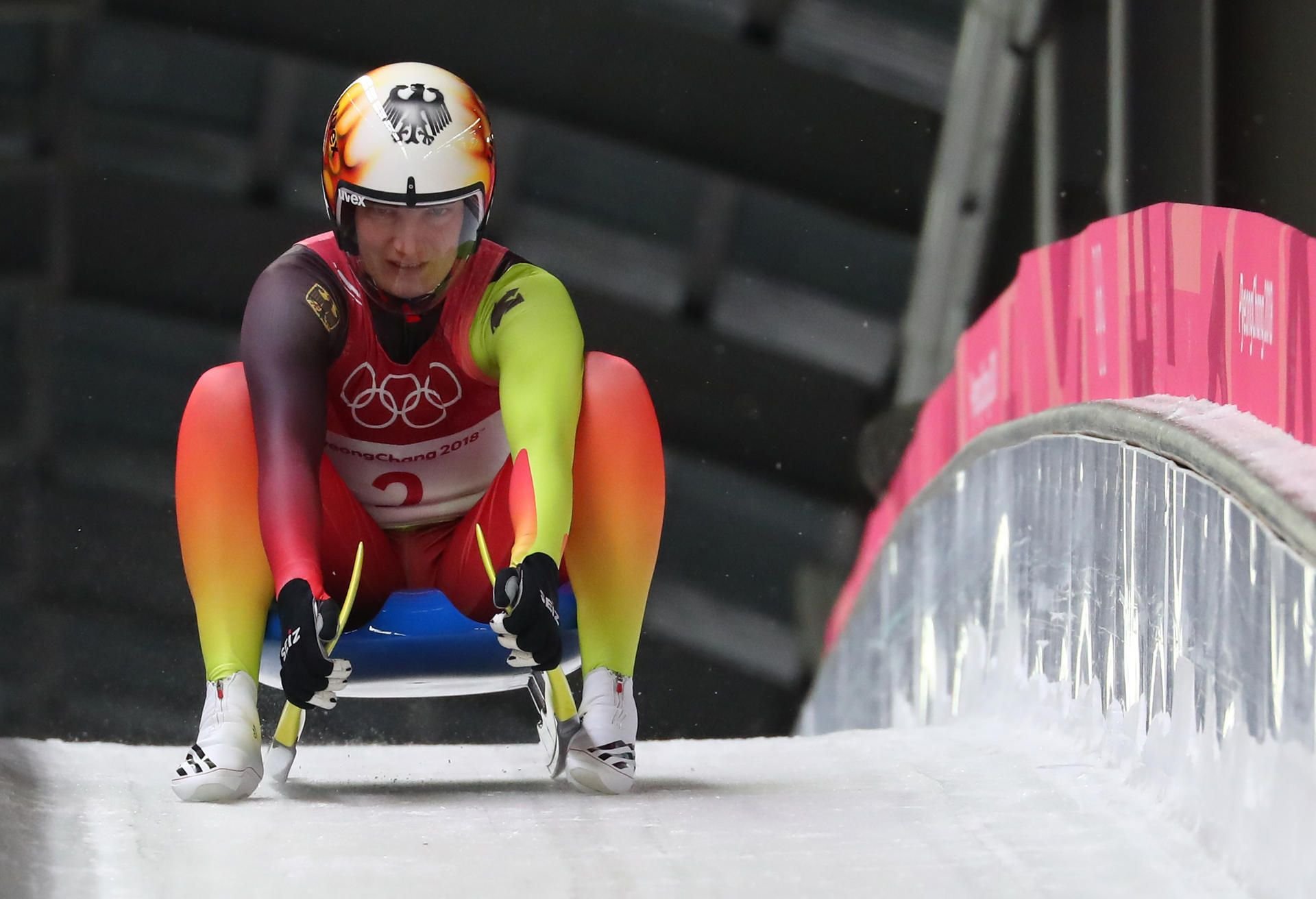Rennrodlerin Tatjana Hüfner aus Blankenburg im olympischen Eiskanal.