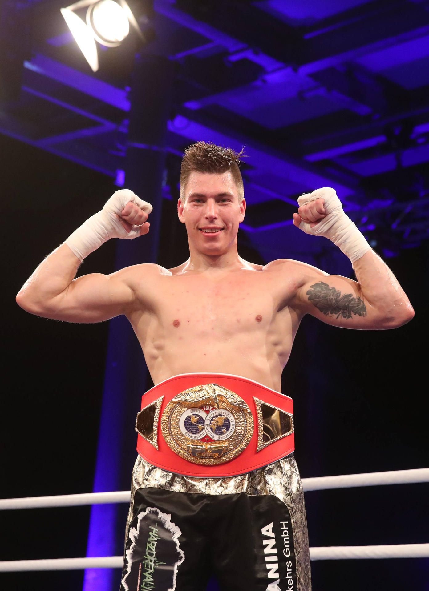 Junioren-Boxweltmeister Tom Dzemski steigt erstmals zu einer Titelverteidigung in den Ring.