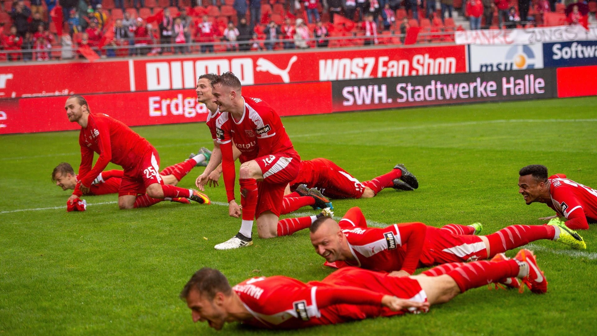 Das darf gefeiert werden: Der Hallesche FC stellte in der Saison 2018/19 gleich mehrere neue Bestmarken auf.