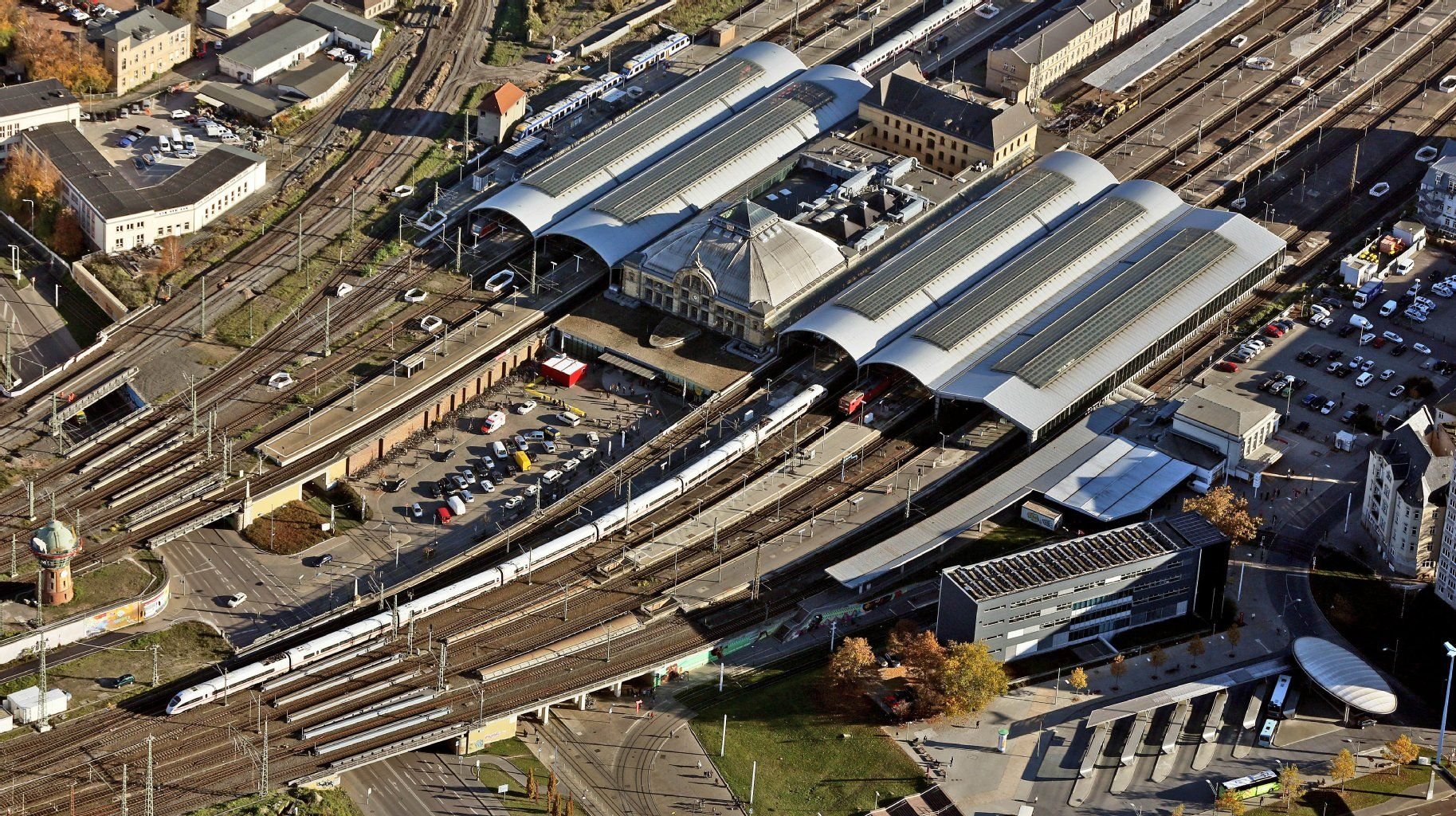 Der Hauptbahnhof in Halle (Saale), aufgenommen am 03.11.2015.