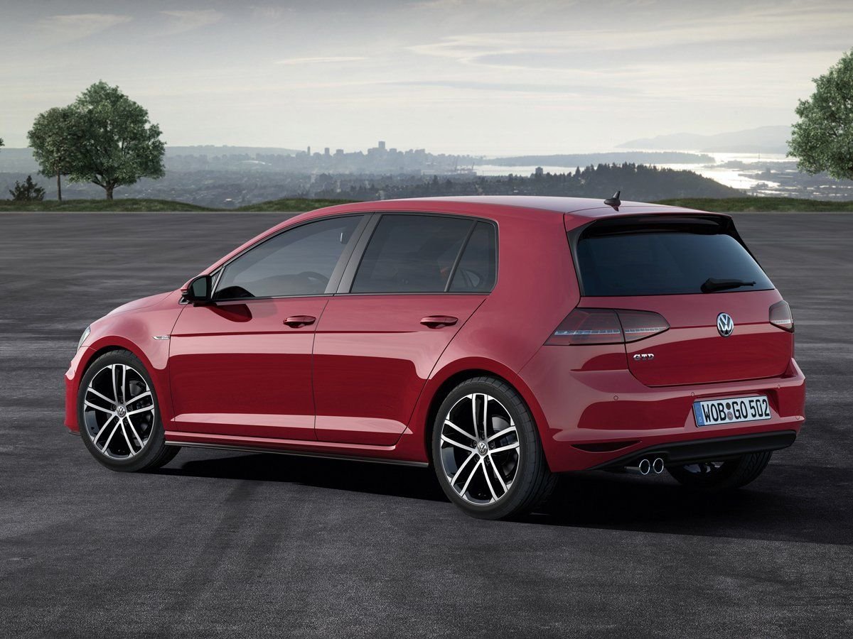 Der Diesel-Sportler steht serienmäßig auf 17-Zoll-Rädern.