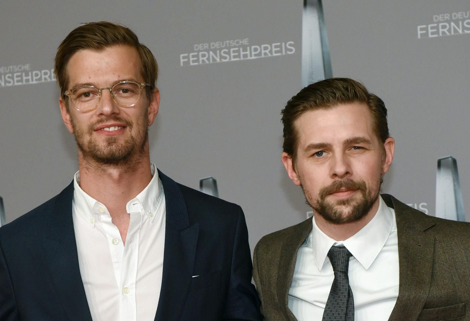 Joko Winterscheidt (l) und Klaas Heufer-Umlauf beim Fernsehpreis