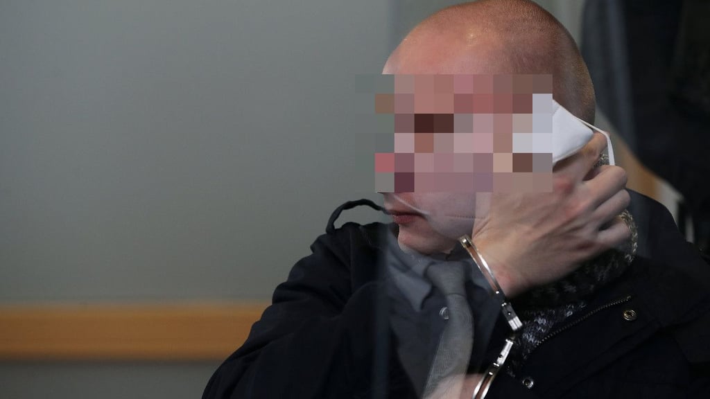 Stephan B. am 20. Prozesstag vor dem Landgericht in Magdeburg.