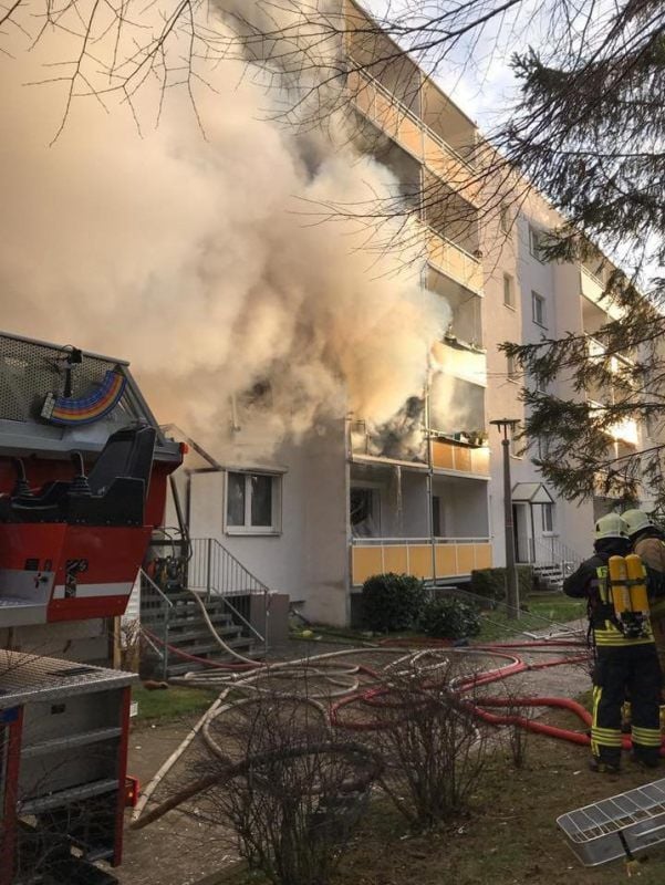 Nach der Explosion brannte es.