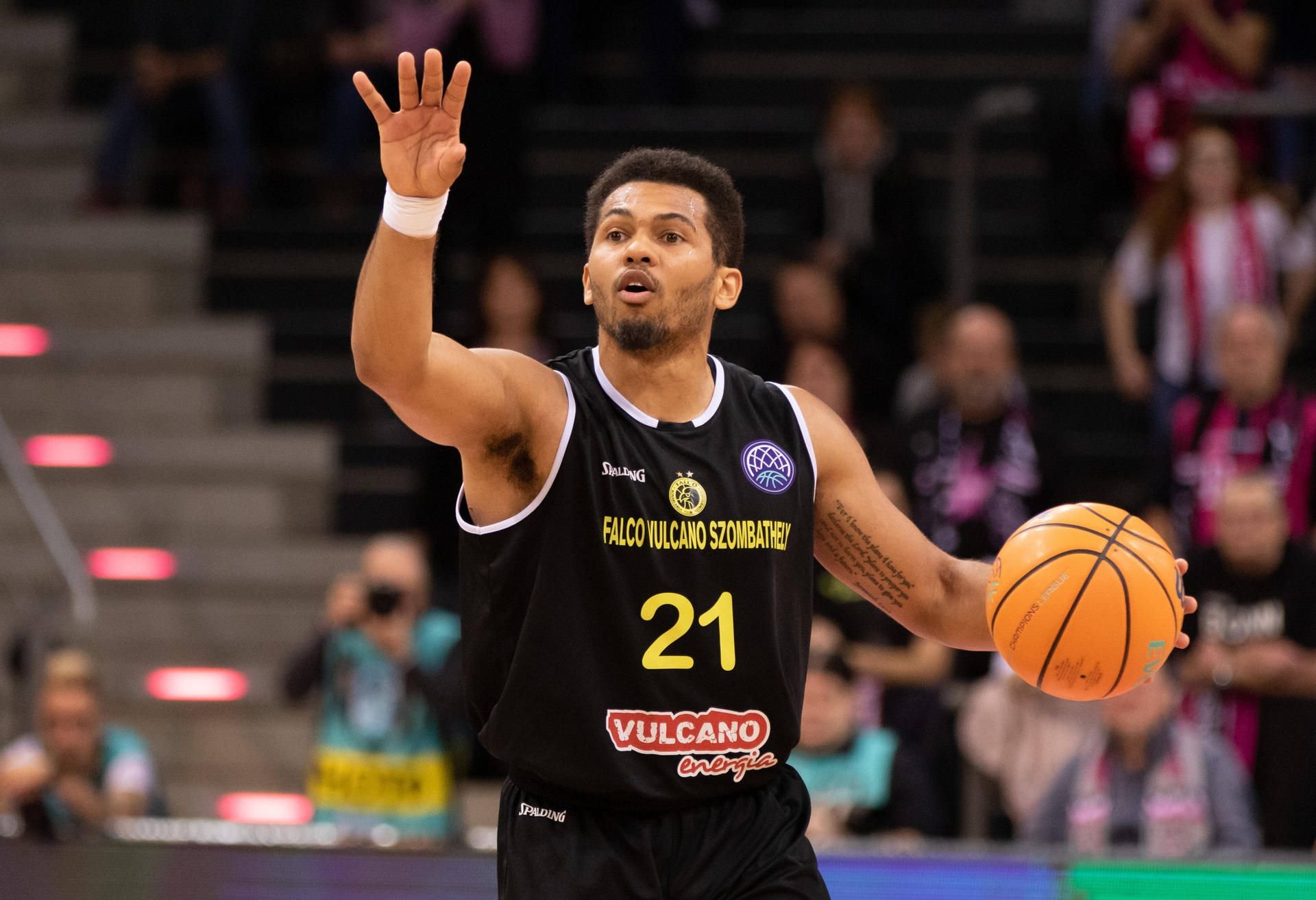 Quinton Hooker im Januar 2020 im Trikot von Falco Szombathely.