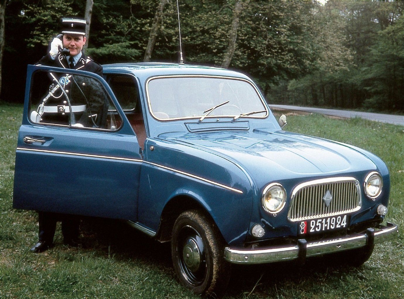 Nicht nur Fans von Louis de Funès kennen ihn – den Renault R4.