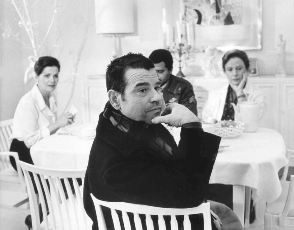 Der Schauspieler Hilmar Thate in einer Szene aus „Die Sehnsucht der Veronika Voss“ von Rainer Werner Fassbinder. Der Film gewann 1982 den Hauptpreis der Berlinale.