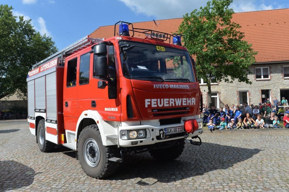 An Tagen der offenen Tür werben die Feuerwehrleute in Gatersleben für sich.
