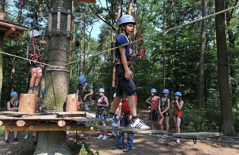 Wer klettern will, kann das an der Adria derzeit nicht tun. Für den Waldseilgarten fehlt ein Betreiber.