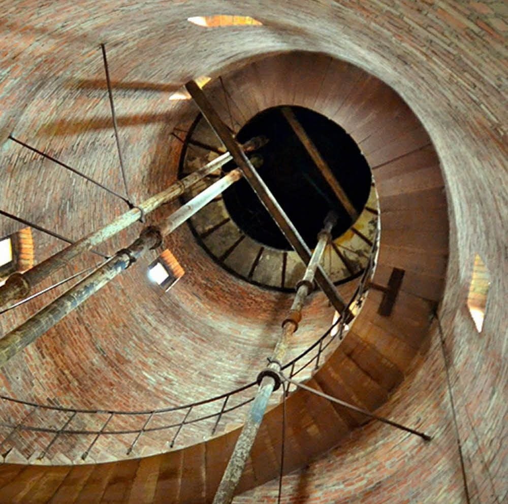 Im Wasserturm in Frose könnte ein Café entstehen. Der steht für 2 000 Euro zum Verkauf.