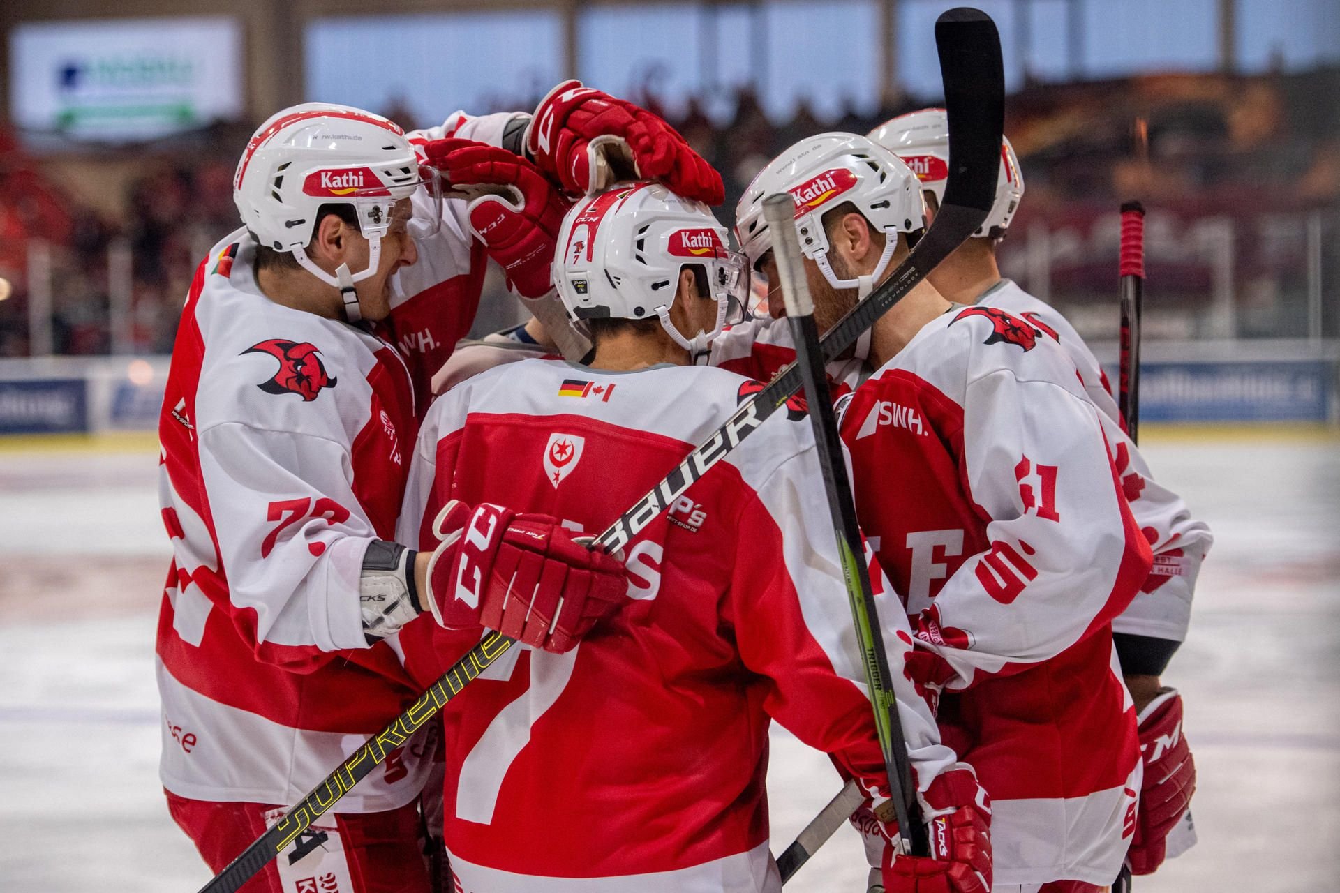 Dritter Sieg in Folge für die Saale Bulls in der Eishockey-Oberliga. (Archivbild)