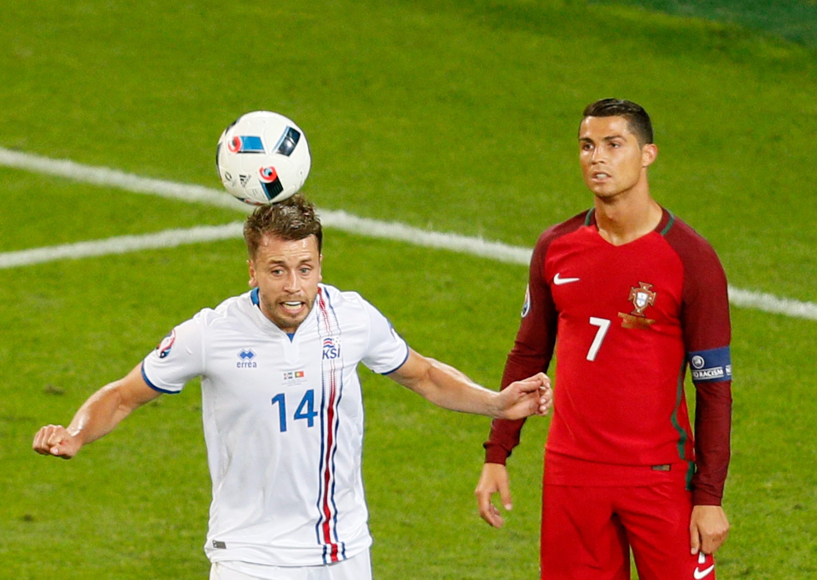 Innenverteidiger Kari Arnason hatte Ronaldo während des ganzen Spiels im Griff.