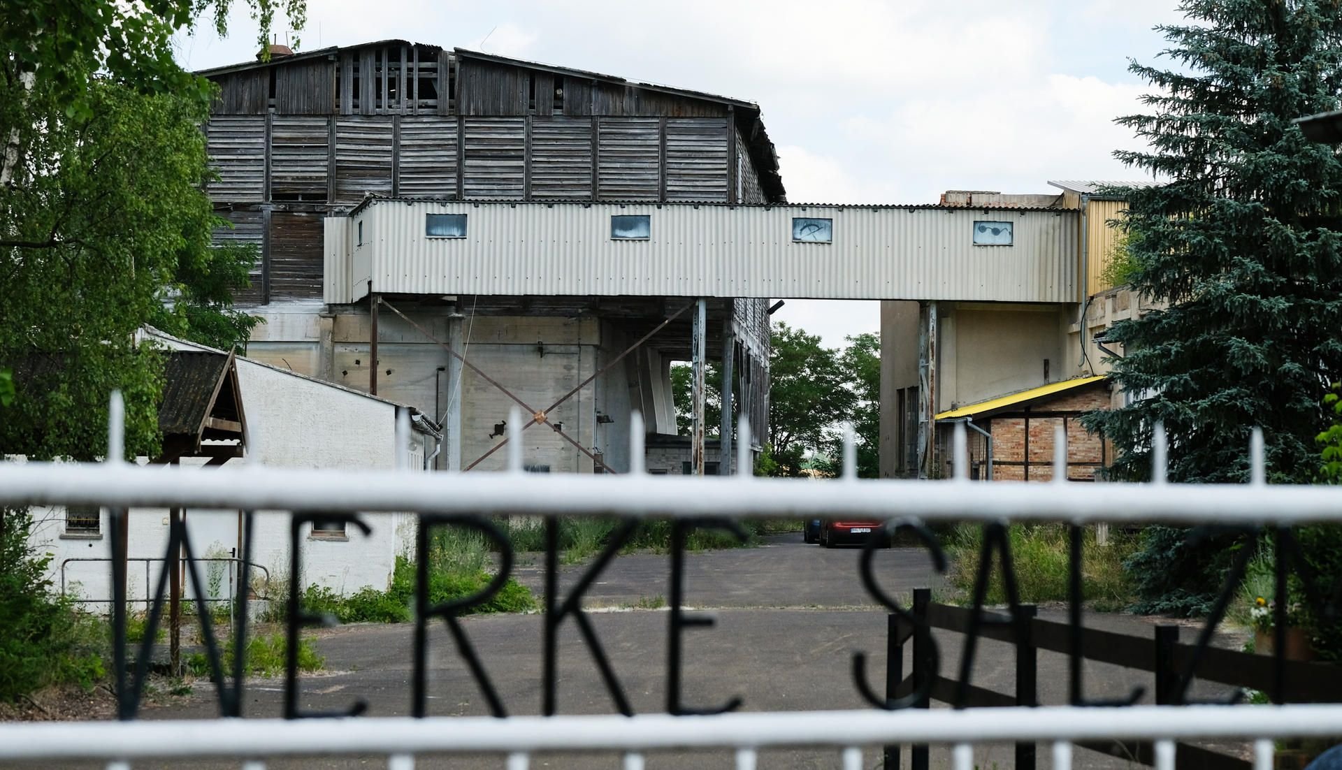 Der Chef der Firma Kaolin- und Tonwerke in Salzmünde klagt gegen den Weiterbau der A143.
