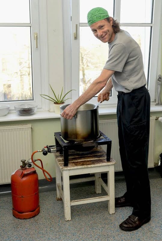 Andreas Falk kocht für die königliche Kantine.