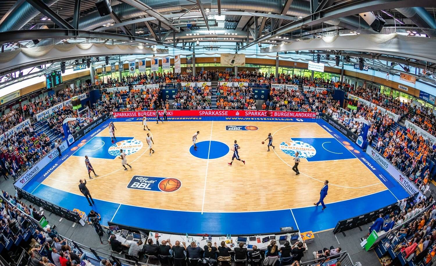 In der Stadthalle Weißenfels wird bald wieder Bundesliga-Basketball gespielt.