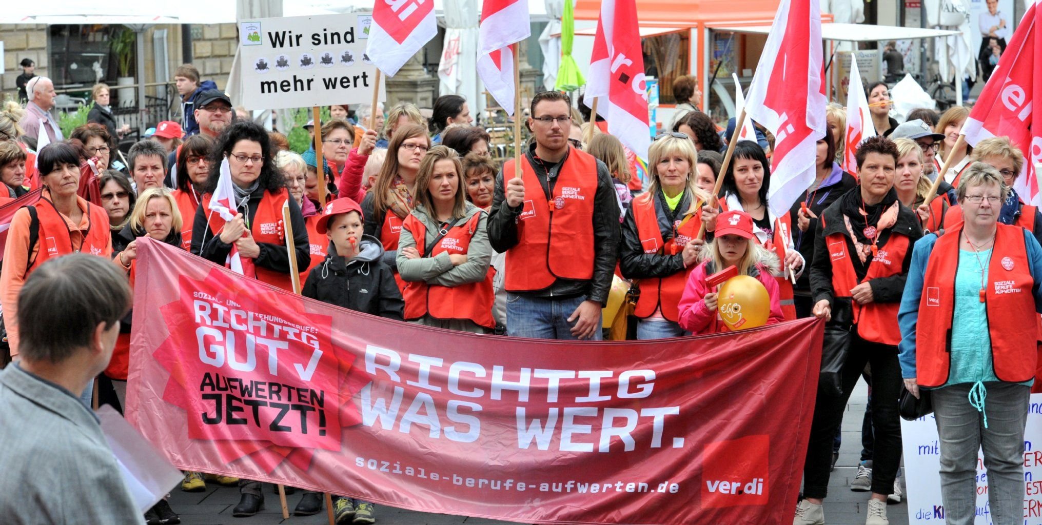 Ab Montag sollen die Streiks in den kommunalen Kindertagesstätten in Sachsen, Sachsen-Anhalt und Thüringen ausgesetzt werden.