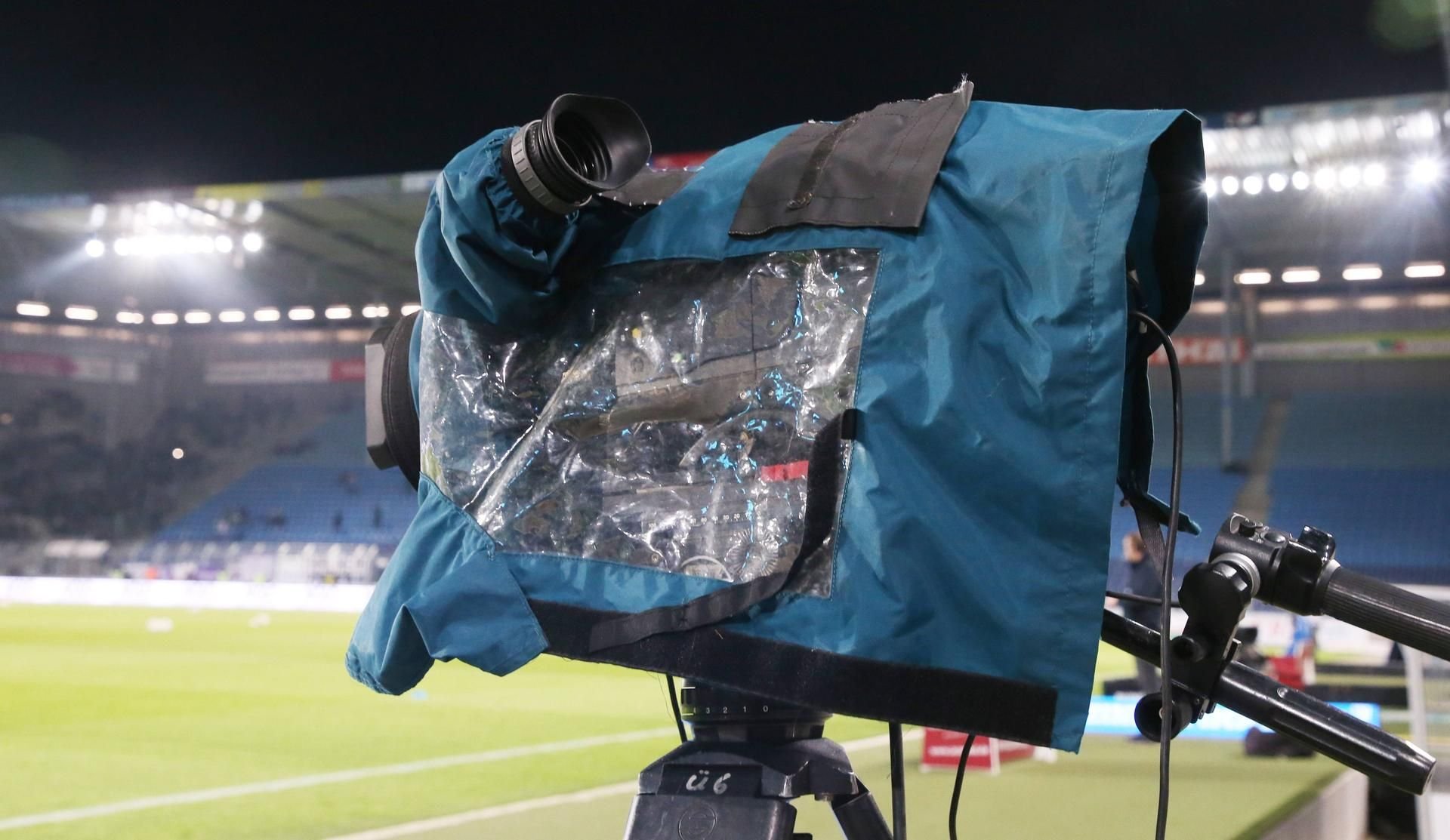 Der MDR überträgt am Samstag das Auswärtsspiel des 1. FC Magdeburg bei der SpVgg Unterhaching live im Free-TV.