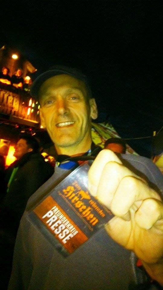 Stefan hat bei der MZ-Verlosung gewonnen und ist jetzt VIP, yeah.